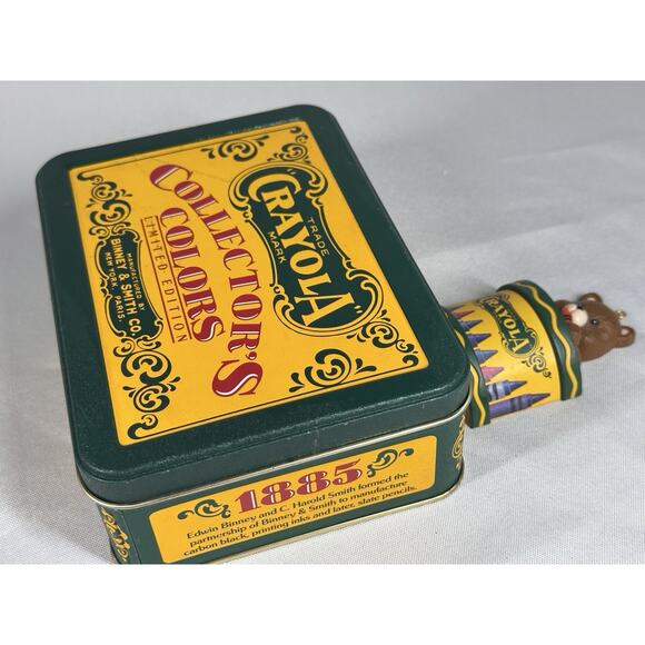 Vintage 1992 Hallmark Keepsake Christmas Ornament “Crayola Bear” & Tin Box 7"x5" - Picture 4 of 9
